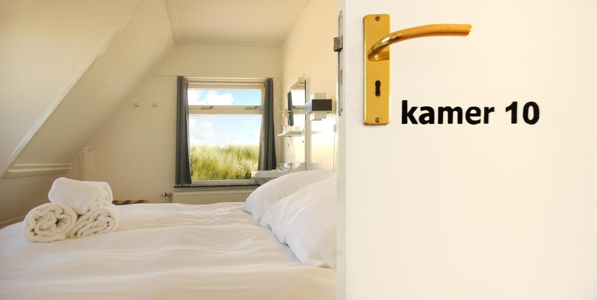 Strandhotel Terschelling B&B Formerum Экстерьер фото